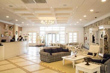 호텔 Il Campanario Villaggio Resort
