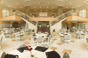 호텔 Il Campanario Villaggio Resort