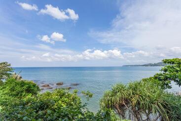 هتل Kamala Beach Estate Resort   Sha Extra Plus