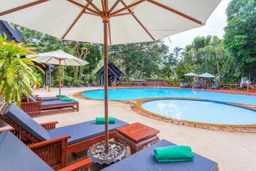 هتل Kamala Beach Estate Resort   Sha Extra Plus