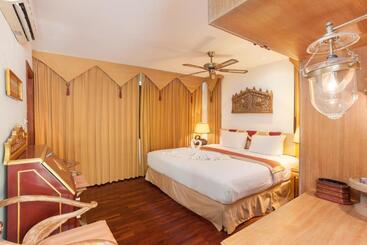 هتل Kamala Beach Estate Resort   Sha Extra Plus