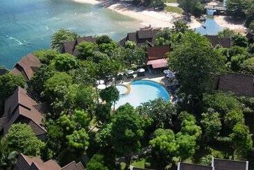هتل Kamala Beach Estate Resort   Sha Extra Plus