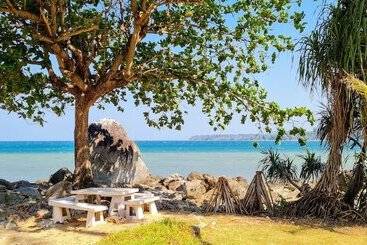 هتل Kamala Beach Estate Resort   Sha Extra Plus