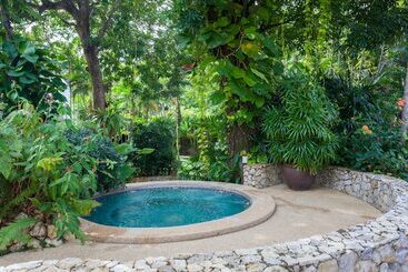 هتل Kamala Beach Estate Resort   Sha Extra Plus