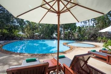 هتل Kamala Beach Estate Resort   Sha Extra Plus