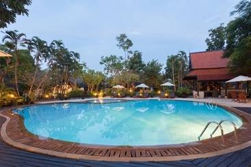 هتل Kamala Beach Estate Resort   Sha Extra Plus