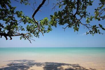 Kantary Beach Hotel Villas & Suites