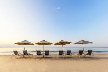Kantary Beach Hotel Villas & Suites