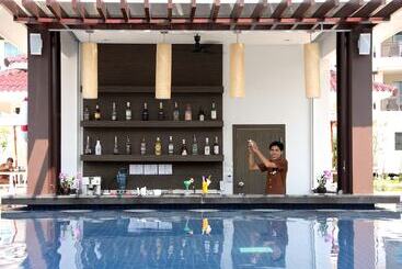 Kantary Beach Hotel Villas & Suites