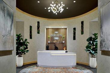 هتل Lancaster Marriott At Penn Square