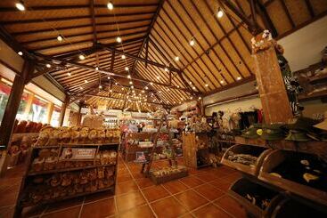 هتل Mara River Safari Lodge Bali