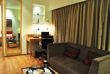 Mind Space Hotel, Pimpri