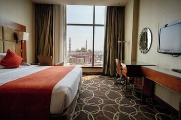 هتل Montreal Barsha