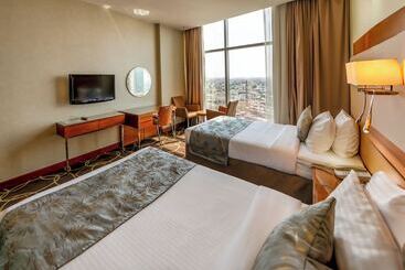 هتل Montreal Barsha