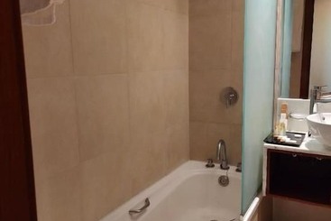 هتل Montreal Barsha