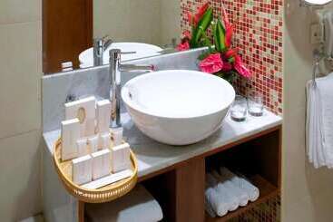 هتل Montreal Barsha