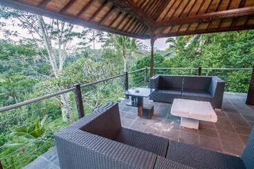 Puri Saron Hotel Madangan Gianyar