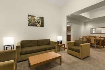 Ramada Hotel & Suites By Wyndham Ajman