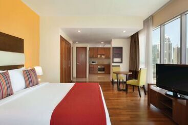 هتل Ramada By Wyndham Downtown Dubai