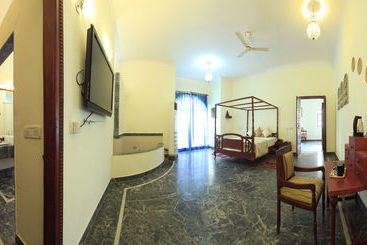 Hotel Sara Vilas