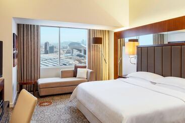 Sheraton Mall Of The Emirates Hotel, Dubai