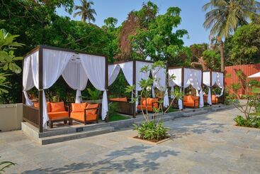 هتل Sinq Beach Resort
