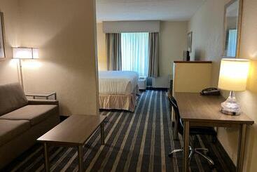 Sky Point Hotel & Suites   Atlanta Airport