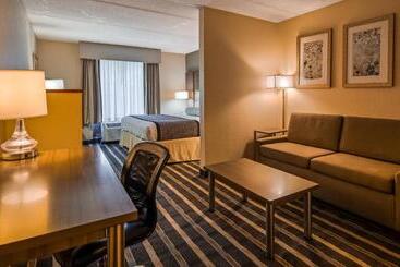 Sky Point Hotel & Suites   Atlanta Airport