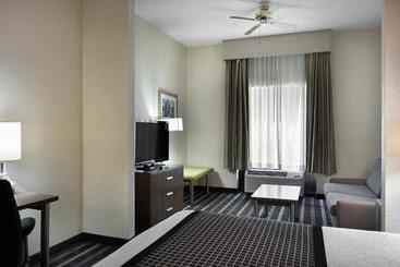 Sky Point Hotel & Suites Atlanta Airport