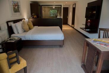 هتل Sunderban Resort & Spa