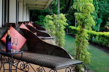 هتل Sunderban Resort & Spa