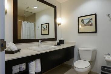 The Banyan Hotel Fort Myers, Tapestry Collection By Hilton