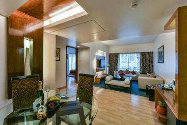 בית מלון כפרי The Regenza By Tunga