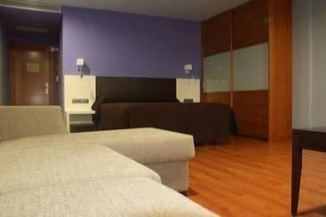 هتل Villa De Andosilla