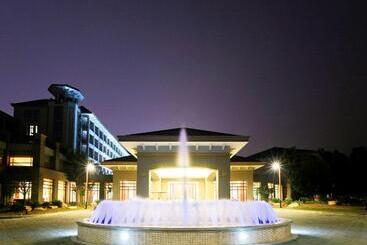 Dongguan Forum Hotel And Apartment