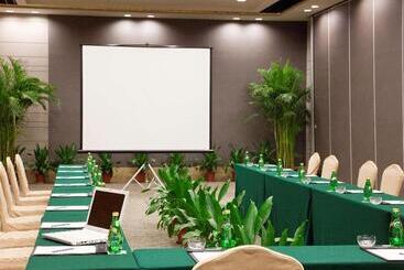 Dongguan Forum Hotel And Apartment