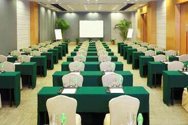 Dongguan Forum Hotel And Apartment