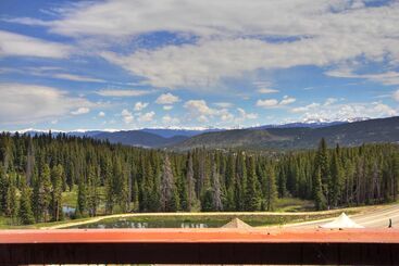 One Ski Hill, A Rockresort