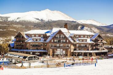 One Ski Hill, A Rockresort