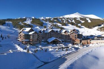One Ski Hill, A Rockresort