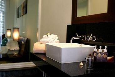 Two Villas Holiday Phuket: Oxygen Bang Tao Beach