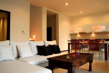 Two Villas Holiday Phuket: Oxygen Bang Tao Beach