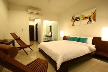 Two Villas Holiday Phuket: Oxygen Bang Tao Beach