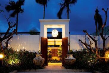 Two Villas Holiday Phuket: Oxygen Bang Tao Beach