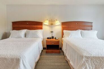 Hampton Inn & Suites Mystic