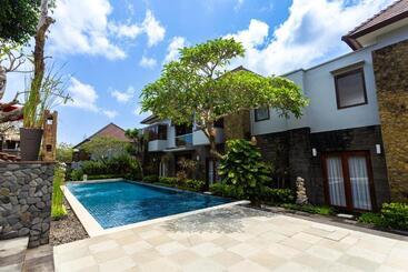 هتل Abi Bali Resort And Villa