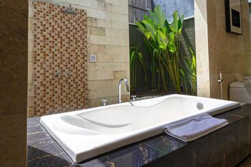 هتل Abi Bali Resort And Villa