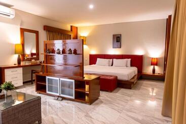 هتل Abi Bali Resort And Villa