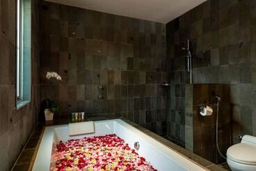 هتل Bali Island Villas And Spa Seminyak