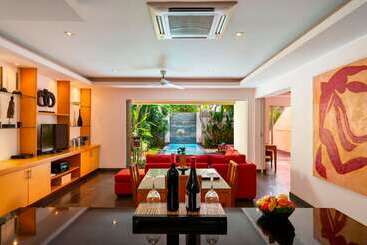 هتل Bali Island Villas And Spa Seminyak
